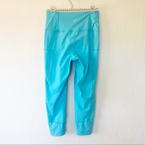 Zyia Turquoise Mesh High Rise Capri Cropped Leggings - Picture 5 of 12